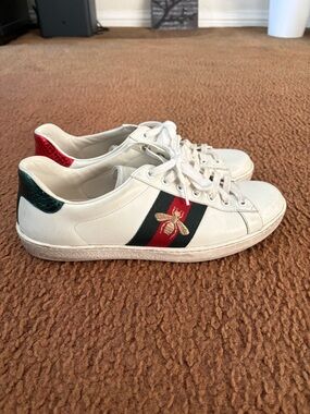 Gucci Embroidered Bee Sneakers